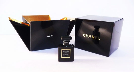 2012 - CHANEL - COCO NOIR : GROS PLAN SUR LA MINIATURE
