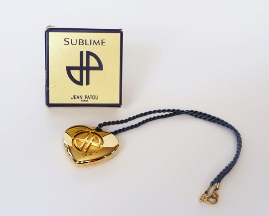 JEAN PATOU - PENDENTIF DONT LE COEUR CONTIENT DU PARFUM SOLIDE SUBLIME