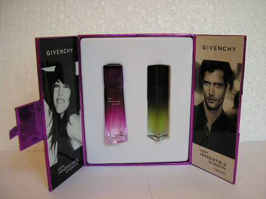 2006 - COFFRET DUO SORTI POUR LA ST-VALENTIN : COFFRET OUVERT