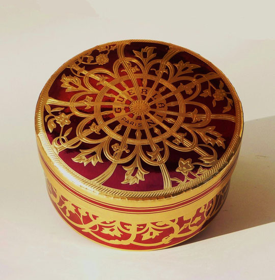GUERLAIN - ANCIENNE BOÎTE DE METEORITES
