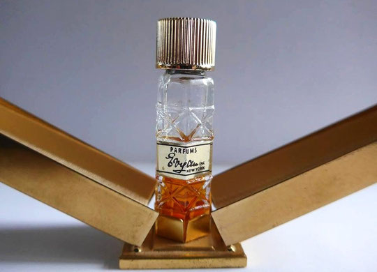EVYAN PARFUMS : GREAT LADY - PETITE MINIATURE DANS SA BOÎTE