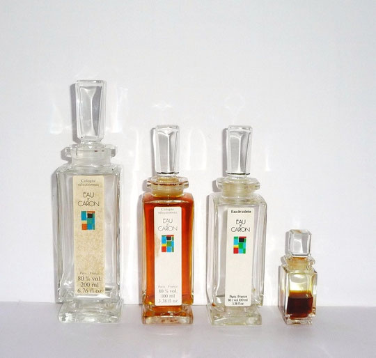 1980 : EAU DE CARON - 4 FLACONS DE TAILLES DIFFERENTES, DITS "PIED-DOUCHE" - 200 ML - 100 ML et 30 ML