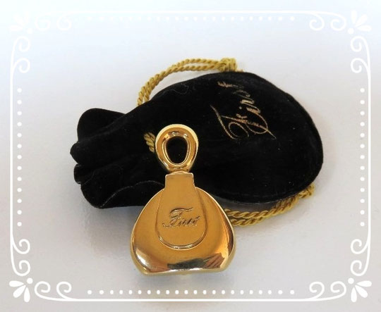 VAN CLEEF & ARPELS - PENDENTIF FIRST