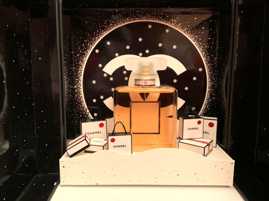 COFFRET NOËL 2019 VU DE PLUS PRES