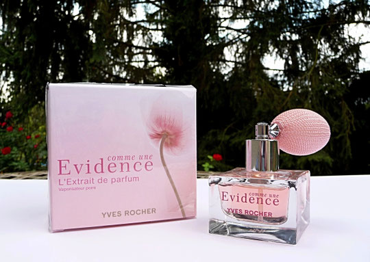 COMME UNE EVIDENCE - L'EXTRAIT DE PARFUM : JOLI FLACON AVEC POIRE ROSE
