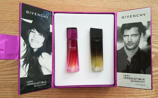COFFRET FORME LIVRE AVEC 2 MINIATURES VERY IRRESISTIBLE FEMME & VERY IRRISISTIBLE FOR MEN