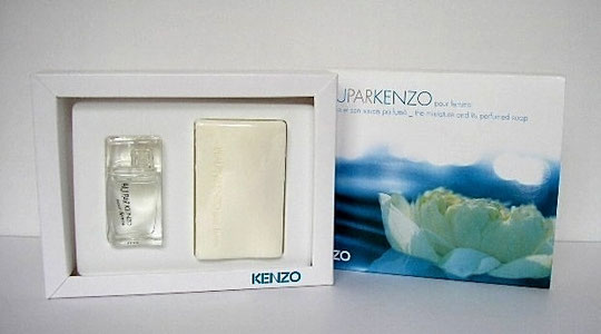 L'EAU PAR KENZO POUR FEMME - COFFRET AVEC UNE MINIATURE ET UN SAVON PARFUME
