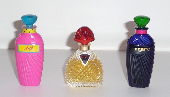 COFFRET "LES COLLECTIONS" : 3 MINIATURES AVEC BOUCHONS EN VERRE DE COULEUR : - SENSO - DIVA - UNGARO