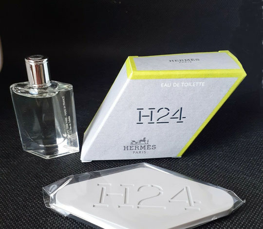 2021 - COFFRET H24 CONTENANT : UNE MINIATURE H24 EAU DE TOILETTE AINSI QU'UNE GOMME PARFUMEE