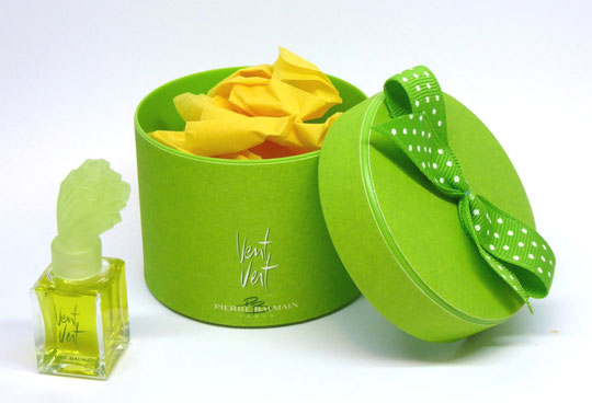PIERRE BALMAIN - VENT VERT : BOÎTE A CHAPEAU OUVERTE