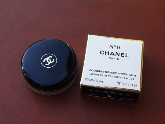 CHANEL - POUDRE PRESSEE APRES BAIN N°5, OFFERT EN PARFUMERIE