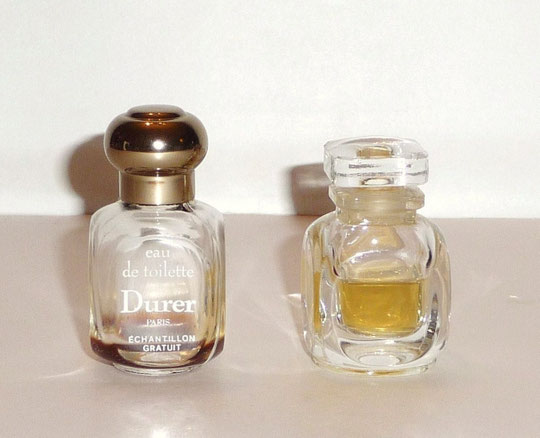 DURER : 2 FLACONS DIFFERENTS