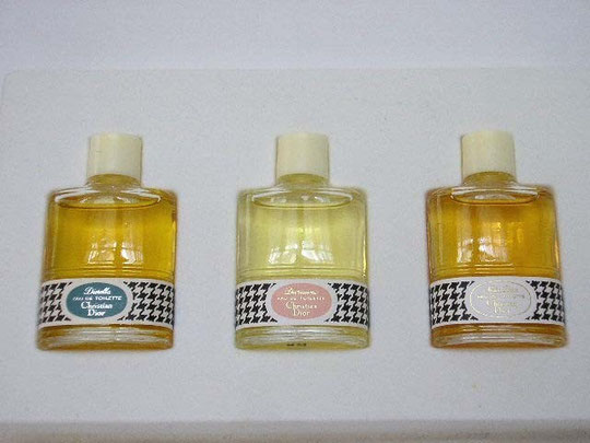 GROS PLAN SUR LES MINIATURES : DIORELLA, DIORISSIMO, MISS DIOR