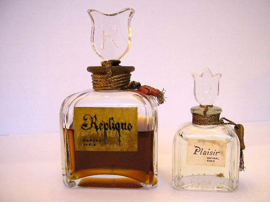 RAPHAËL - DEUX FLACONS DE TAILLE DIFFERENTE : L'UN POUR REPLIQUE PARFUM, LE SECOND EST UN FLACON FACTICE PLAISIR