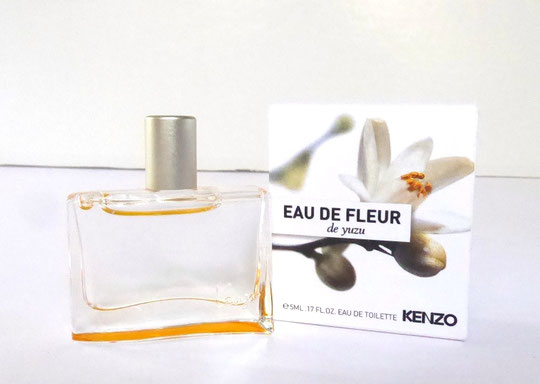 2009 -  EAU DE FLEUR DE YUZU : EAU DE TOILETTE 5 ML