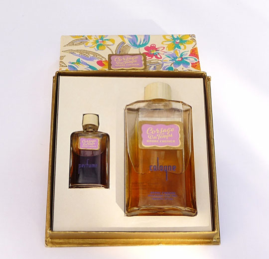 ANDRE CHENIER - COFFRET "CORSAGE DU TEMPS" COMPORTANT UN FLACON DE PARFUM & UN FLACON D'EAU DE COLOGNE