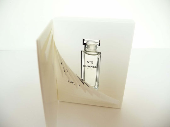 N° 5 - EAU PREMIERE - MINIATURE VUE DE PLUS PRES