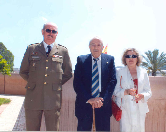 Con el coronel D. Javier Taboada de Túñiga y una amiga