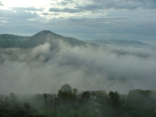 i famosi 32 km fra Betanzos e Bruma, fra boschi e ripide montagne