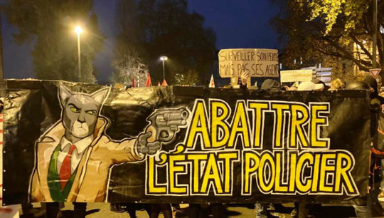 "Skyd politistaten ned"