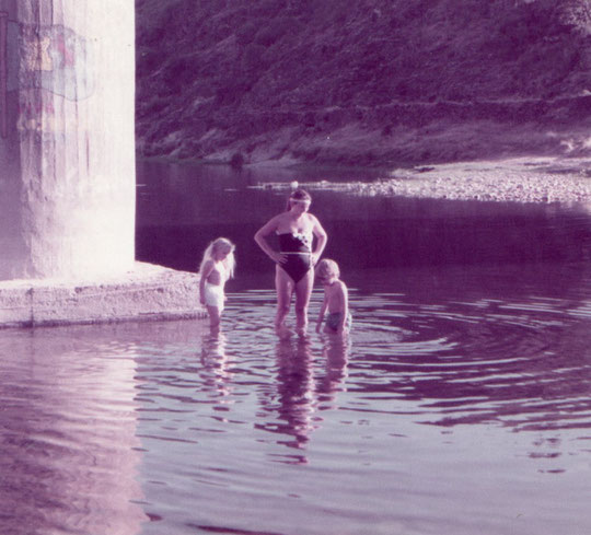 Debajo del puente. Pedro. Propiedad privada. Años 80.