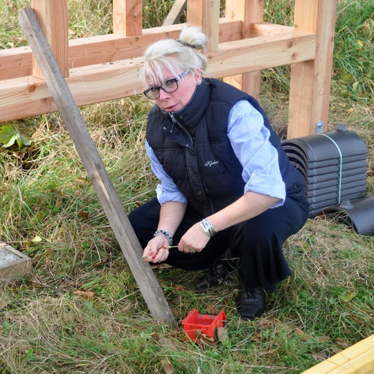 Die anderen Bilder, Grabbilder Andrea Weinke-Lau aus Groß Laasch, Fotos auf Porzellan gebrannt, Grabbilder, Porzellanbilder, für den Tiergrabstein, Schmuck aus Porzellan, Fliesen für Bad o. Küche, Wände o. Geschirr