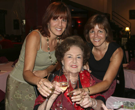 2008, Liliane Heimendinger fête ses 80 ans avec ses filles