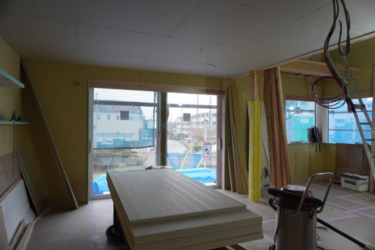 千葉での家づくり-千葉県-千葉市-注文住宅-一級建築士事務所-設計事務所-建築家-高性能住宅-高断熱高気密-heat20g2-耐震等級3-許容応力度設計-断熱等級6-長期優良住宅-住まい-家-木造-木の家-木箱プロジェクト-難しくない家-断熱等級6（UA値0.46｜HEAT20 G2～G3水準）-耐震等級3（許容応力度設計）-値0.7以下（気密性能／中間測定時）-長期優良住宅対応-一次エネルギー消費量等級6／ZEH対応可／BELS評価対応可-高耐久仕様