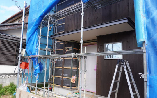 千葉での家づくり-千葉県-千葉市-注文住宅-一級建築士事務所-設計事務所-建築家-高性能住宅-高断熱高気密-heat20g2-耐震等級3-許容応力度設計-断熱等級6-長期優良住宅-住まい-家-木造-木の家-木箱プロジェクト-難しくない家-断熱等級6（UA値0.46｜HEAT20 G2～G3水準）-耐震等級3（許容応力度設計）-値0.7以下（気密性能／中間測定時）-長期優良住宅対応-一次エネルギー消費量等級6／ZEH対応可／BELS評価対応可-高耐久仕様