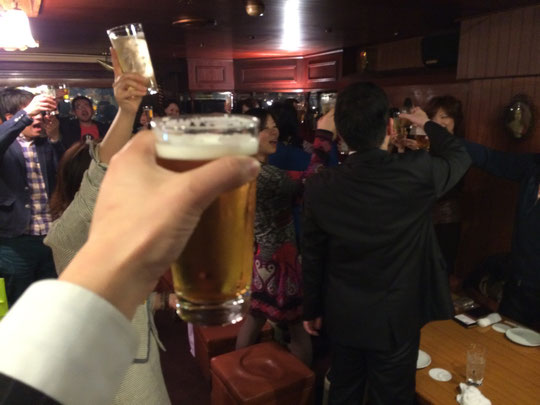 懇親会は25名の参加で大盛り上がり!
