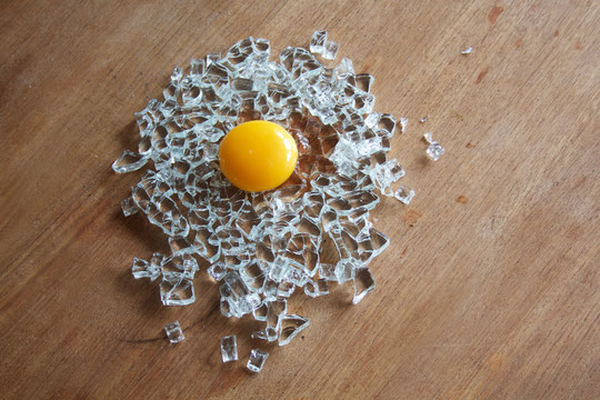 Eastern egg (60/40 cm - color print, lamination on dibond 2018)