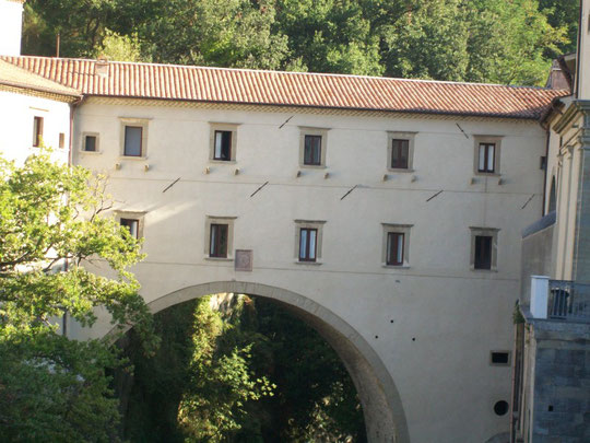 Gli alloggi dei frati minori