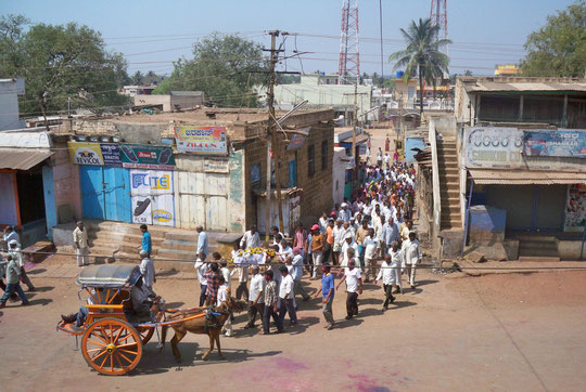 Badami India Indien Funeral Karnataka