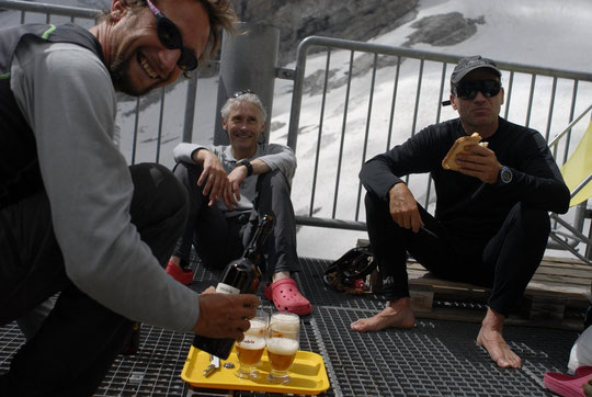 Hier après midi, à l'arrivée des cordées au Promontoire, on sait comment récuperer !!