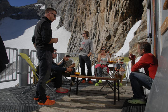 Petit apéro hier soir sur la "terrasse Ouest" du Promontoire.