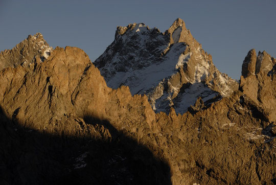 Le coucher de soleil dimanche, depuis la terrasse du Promontoire : on n'arrive pas à s'en lasser ! (n'oubliez pas de cliquer sur les photos ).