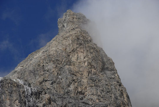 Situation à 15 h : les faces ouest et  sud du Grand Pic de la Meije sont presque séches.