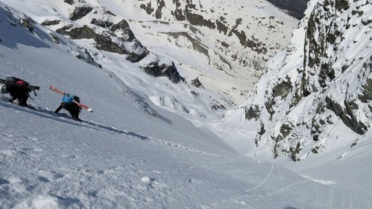 Dans le haut du Serret du Savon (photo Bruno Serraz 5 mai))