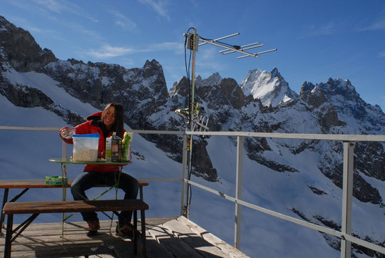 ... et petit dej sur la terrasse***** !