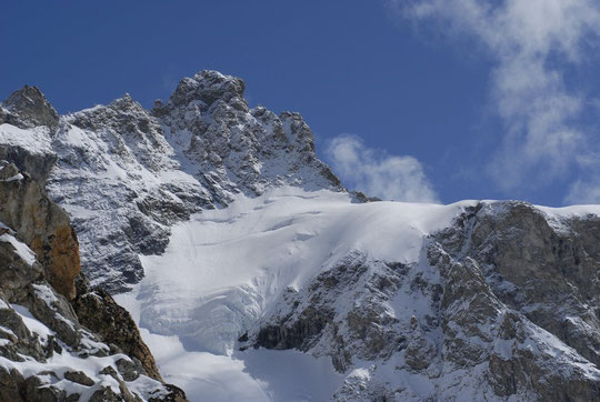 A midi également, le col du Pavé vu depuis le Promontoire.