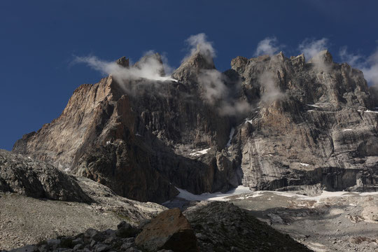 La magnifique Face Sud de la Meije et le refuge du Promontoire. (Photo Kolia Meignan).