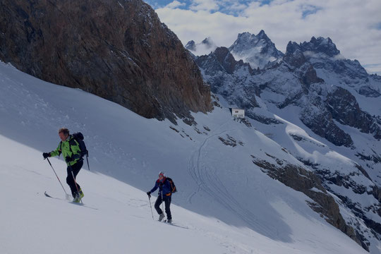 Mélanie au départ du refuge avec Frédi (et Nath, à la photo).