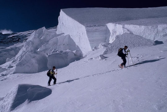 Kolia et Anouk en face nord des Ecrins.