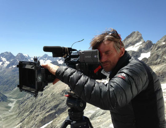 France 2, "Le Signal" images de Simon Watel. (ici sur la terrasse du refuge du Promontoire)