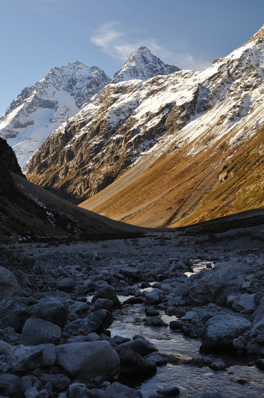 Teintes d'automne, ce matin, dans le vallon des Etançons... (photo Thomas Guiblain)