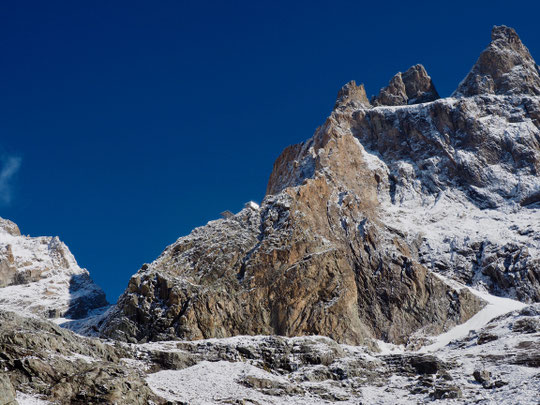 Refuge incroyablement perché, à 3100m. Là haut on vit un autre monde.