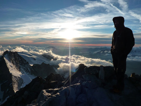 Au sommet de la Meije. Photo de la cordée Pierre Louis et Seb.