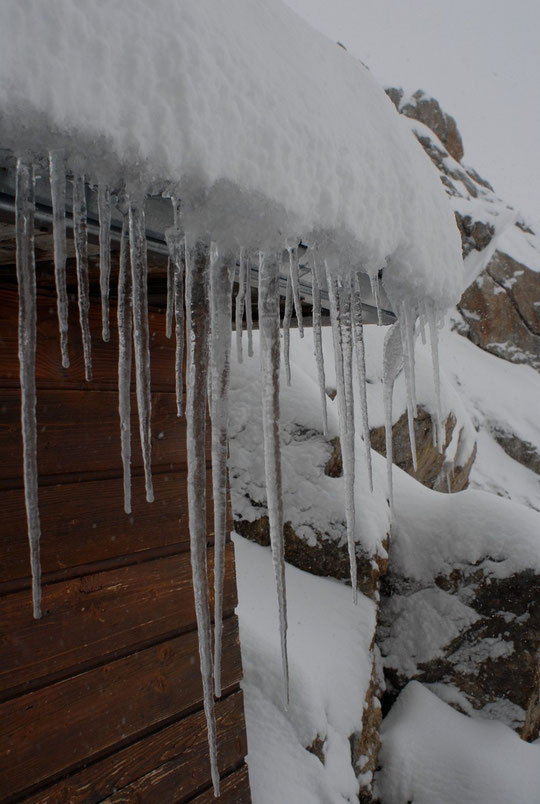 Les stalactites du 10 juillet 2014 au refuge du Promontoire...