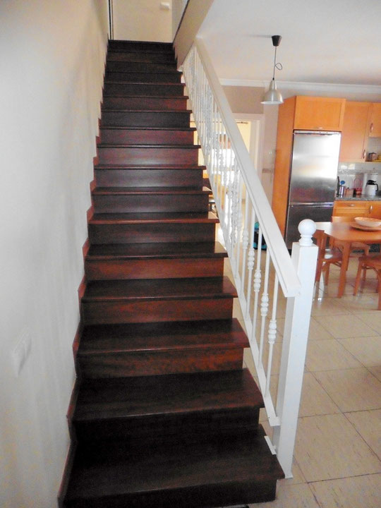 Treppen zum Obergeschoss