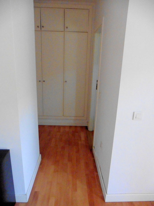 Separater Kleiderschrank